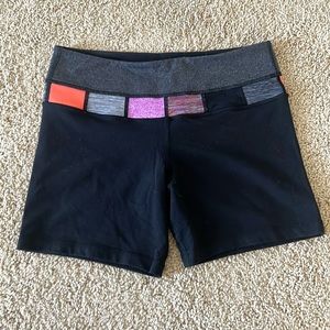 Lululemon Shorts Size 4